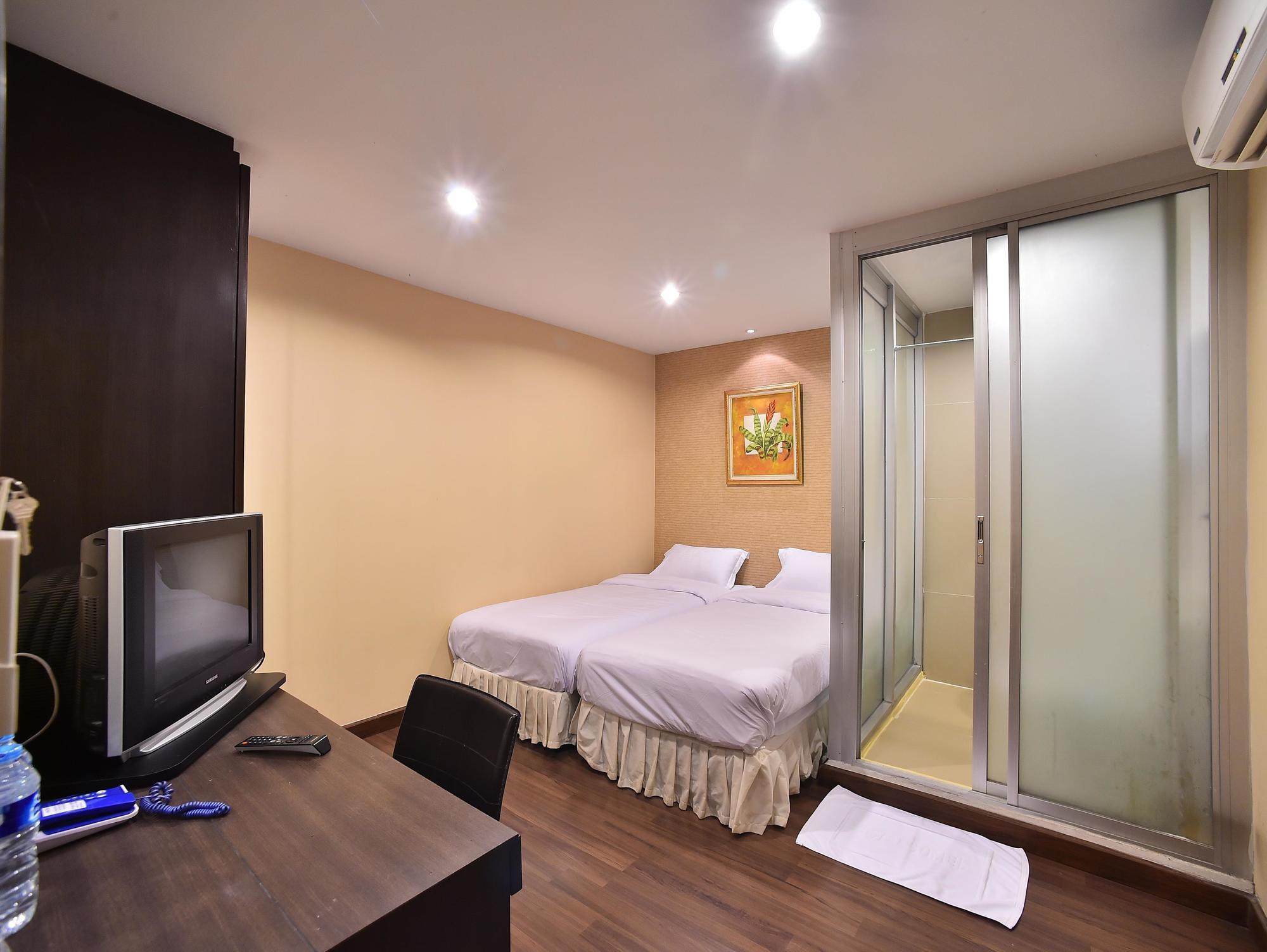 Take A Rest Hotel Bangkok Extérieur photo